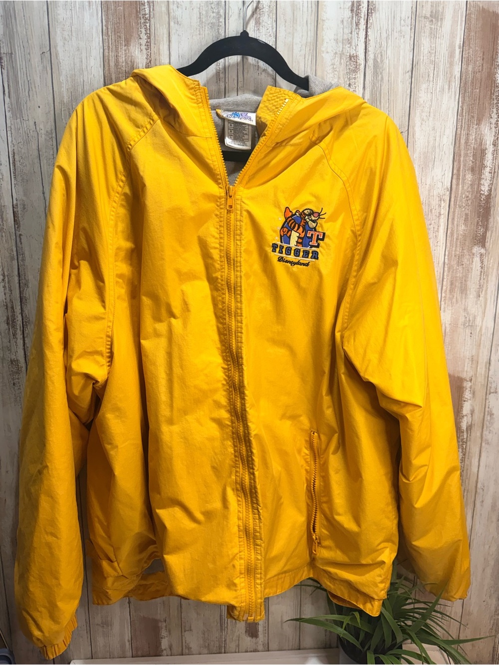 Yellow Tigger Disneyland Jacket Large
